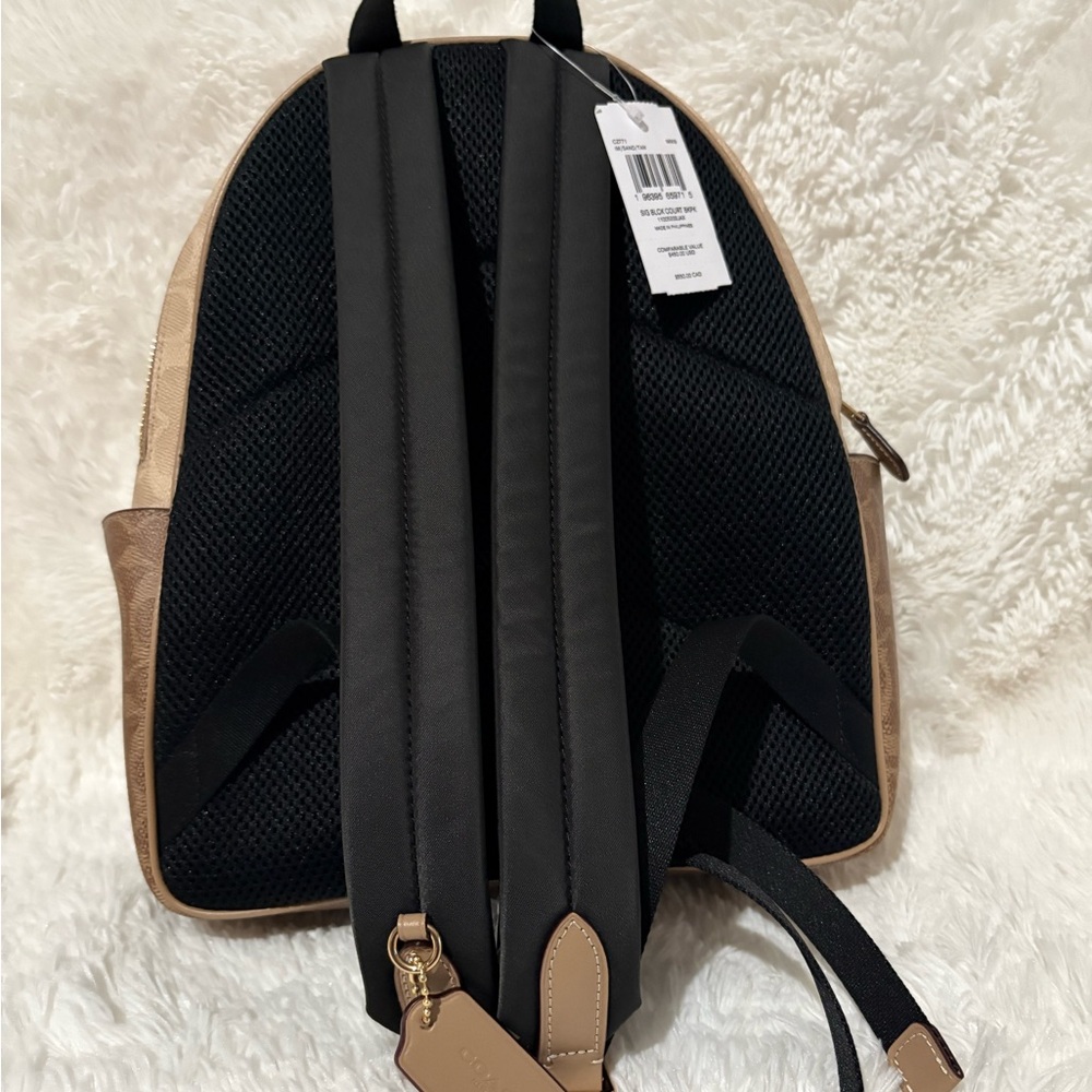 NWT Coach Beige and Brown Signature Backpack 🎒🤎💛 - Picture 2 of 11
